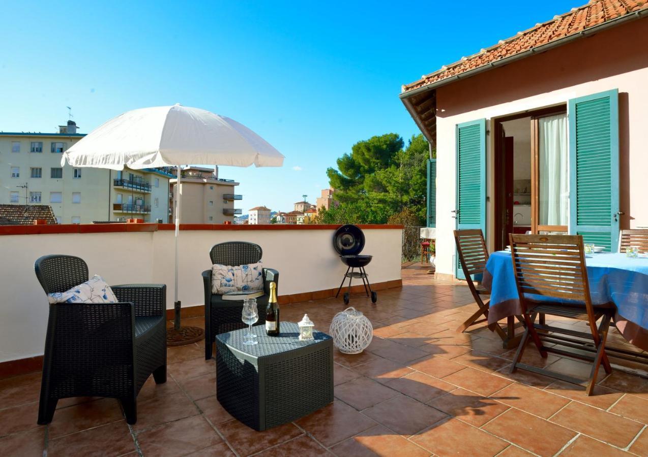 Casa Con Grande Terrazza, Ac, Wifi, Posto Auto E Vicino Al Mare Villa Imperia Buitenkant foto